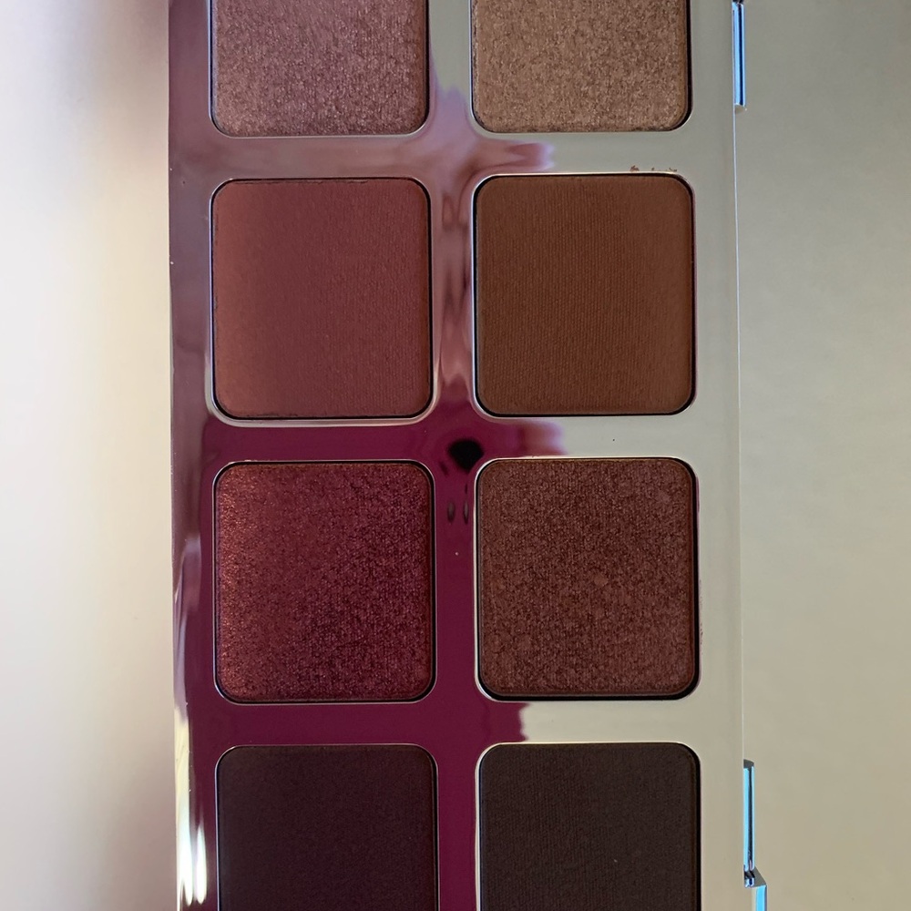 IL Makiage Eyeshadow Palette